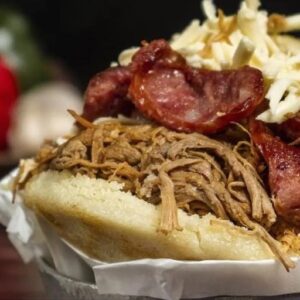 🥙 Riquisima Arepa de 3 Carnes